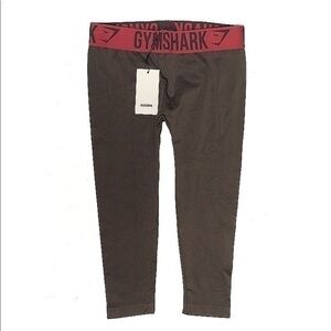 Gym Shark Gray and pink seamless cropped leggings NWT